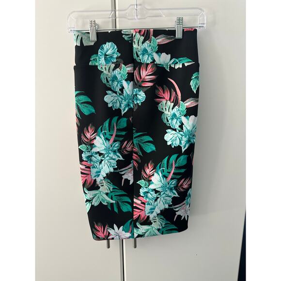 Guess Floral Mesh Insert Pencil Skirt - Size Small - Picture 1 of 4